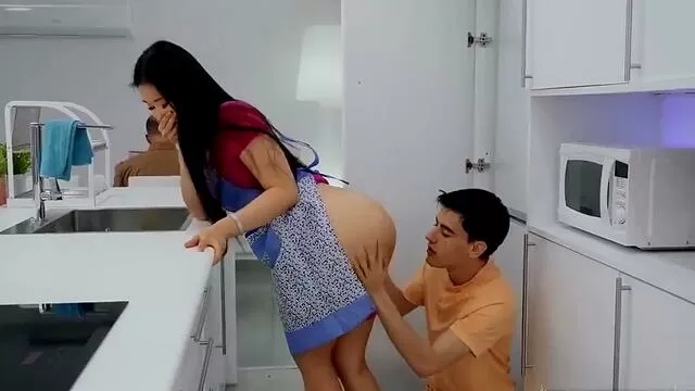 Japan Brother Sister In Dinning Table Sex - Horny brother licking his sister's cunt behind his father's back in the  kitchen - PORNVOV